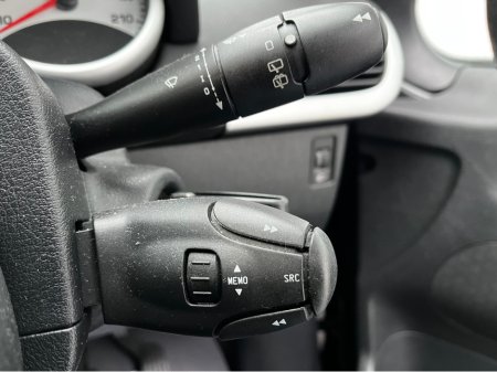 2011 Peugeot 207 1.4 SE 94 BHP LOW KM €2,900 thumbnail