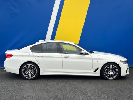 2017 BMW 5 Series 523d M-SPORT AUTO // ALCANTARA M-SPORT SEATS // FULL SERVICE HISTORY // 360 DEGREE PARKING CAMERAS & SENSORS €26,900