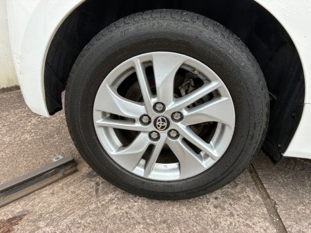 2023 Toyota Yaris - photo 3