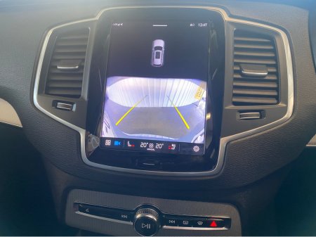 2023 Volvo XC90 2.0 T8 CORE 455BHP 5DR 7S €54,950 thumbnail