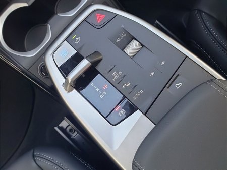 2026 BMW iX1 - thumbnail 10