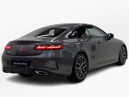 2021 Mercedes-Benz E Class - thumbnail 3