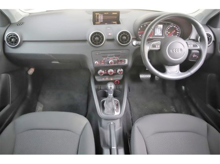 2016 Audi A1 1.0TFSI 95BHP S-TRONIC *LOW MILEAGE*PARK SENSORS* thumbnail