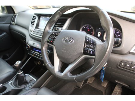 2016 Hyundai Tucson 1.7 CRDI PREMIUM BL/DR 2WD 5DR €15,995 thumbnail