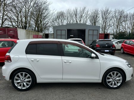 2012 Volkswagen Golf - view 4