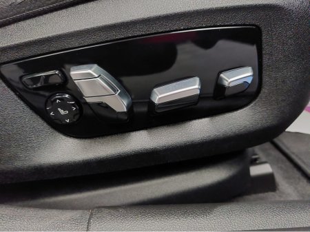 2020 BMW 5 Series - thumbnail 18