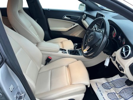 2018 Mercedes-Benz CLA Class - thumbnail 14