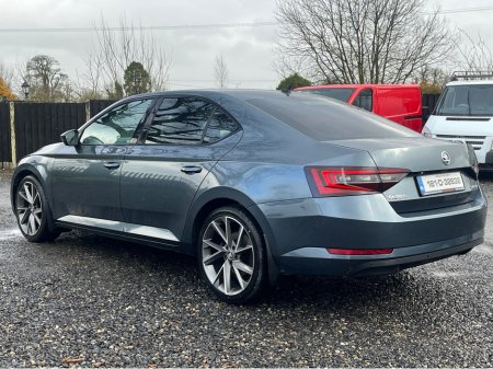 2018 Skoda Superb - thumbnail 5