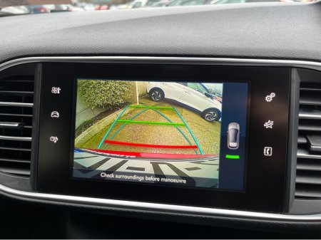 2017 Peugeot 308 - thumbnail 18