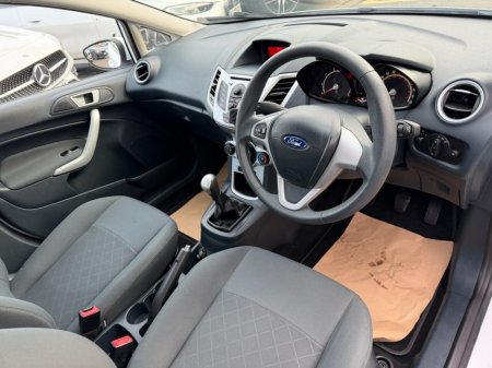 2012 Ford Fiesta 1.25 Edge Hatchback 5dr Petrol Manual (124 g/km, 59 bhp) thumbnail