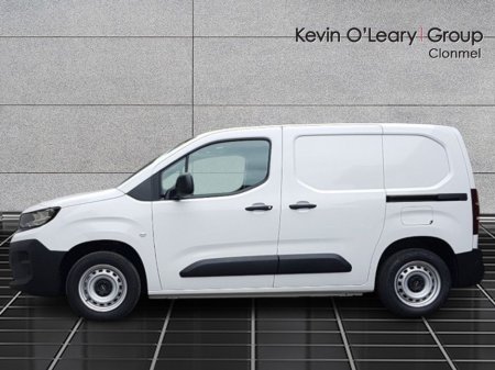 2026 Opel Combo COMBO 19 KOMF L1H1-1.5 100BHP D €20,995 thumbnail