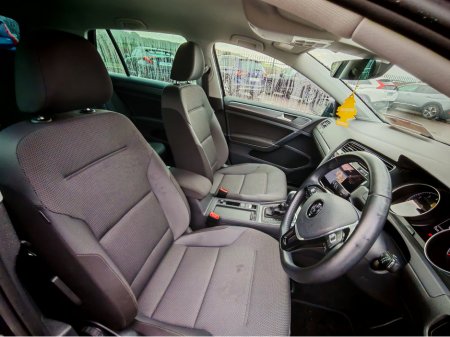 2017 Volkswagen Golf - thumbnail 5