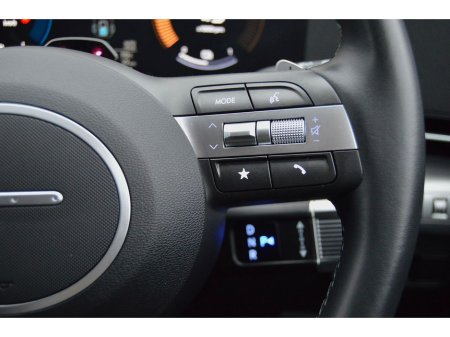 2023 Hyundai Kona 1.6 HYBRID Signature Auto €29,995 thumbnail