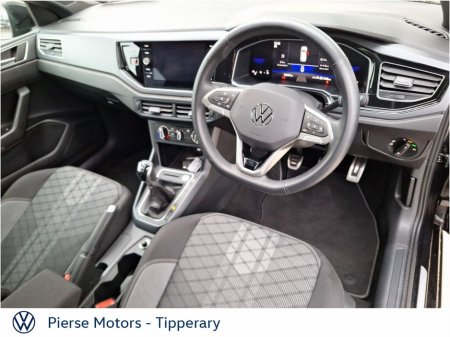 2025 Volkswagen Taigo - view 2