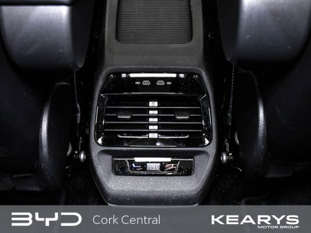 2022 Volkswagen ID.4 LIFE 77kWh 204HP €24,888 thumbnail