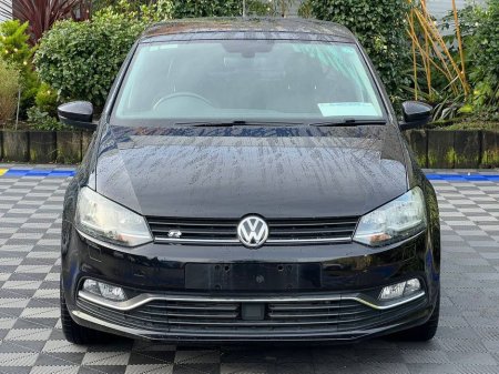 2017 Volkswagen Polo HIGHLINE R-LINE PACK 1.2 TSI // HEATED SEATS // REVERSE CAMERA // ADAPTIVE CRUISE CONTROL €14,900 thumbnail