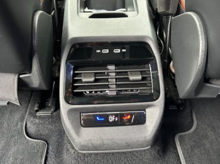 2022 Volkswagen ID.4 FAMILY 77kWh 204HP €23,950 thumbnail