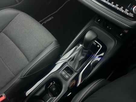 2025 Toyota Corolla HYBRID SOL T/S €36,950 thumbnail