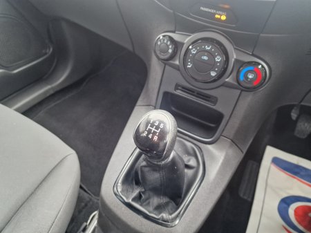 2016 Ford Fiesta MCA Zetec 1.25 60PS M5 4DR €8,950 thumbnail