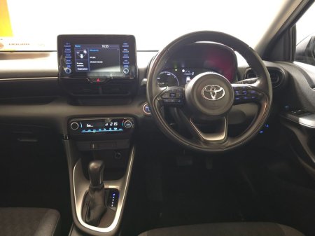 2021 Toyota Yaris - thumbnail 7