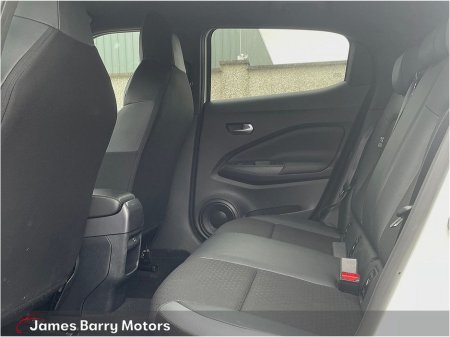 2024 Nissan Juke - thumbnail 9