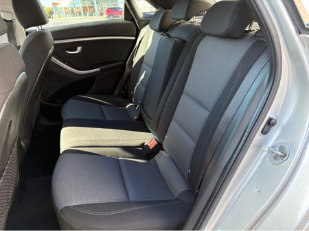 2017 Hyundai i30 - thumbnail 10