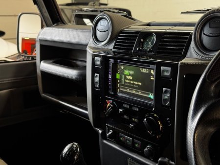 2015 Land Rover Defender TD XS UTILITY WAGON #87 thumbnail