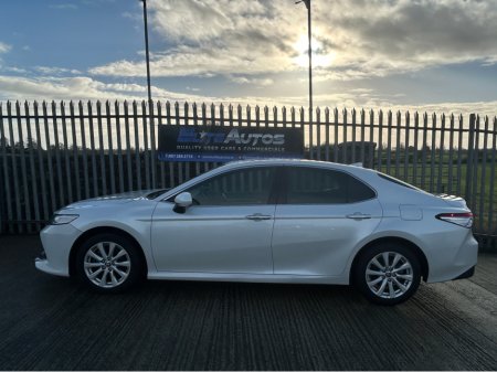 2020 Toyota Camry Self Charging Hybrid €23,995 thumbnail