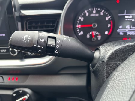 2023 Kia Stonic - thumbnail 17