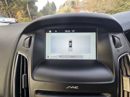 2017 Ford Focus - thumbnail 27