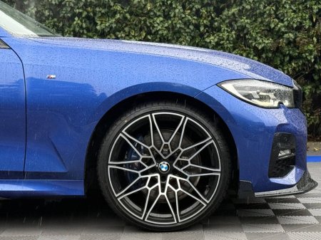 2020 BMW 3 Series 330e M-SPORT COMPETITION 2.0 HYBRID * HUGE SPEC * // VERY LOW MILEAGE // HEADS-UP DISPLAY // APPLE CARPLAY/BLUETOOTH MUSIC €34,900 thumbnail