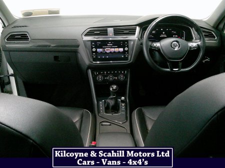 2020 Volkswagen Tiguan R-LINE 2.0 TDI MANUAL 6SPEED FWD 150HP 5DR thumbnail