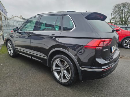 2019 Volkswagen Tiguan R-LINE 2.0 TDI MANUAL 6SPEED FWD 150HP 5DR €27,950 thumbnail