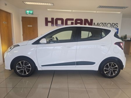 2019 Hyundai i10 Deluxe 5DR H/B * High Spec * €11,950 thumbnail