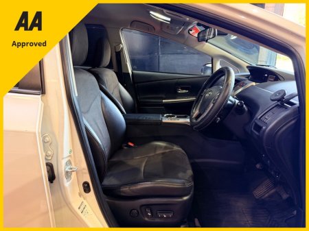 2016 Toyota Prius - thumbnail 17