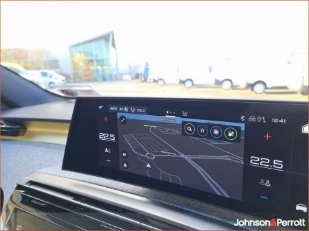 2025 Peugeot 5008 TOP SPEC ! BEV 73kwh 210hp GT ! €58,900 thumbnail