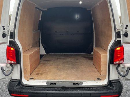 2024 Volkswagen Transporter T28 STARTLINE TDI P/V €25,950 thumbnail