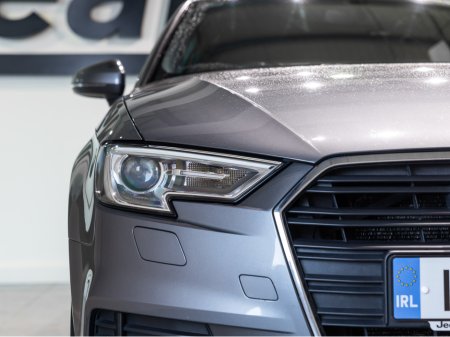 2018 Audi A3 - thumbnail 8