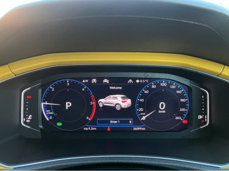 2020 Volkswagen T-Roc STYLE DESIGN AUTOMATIC 2.0 DIESEL //LOW MILES//REVERSE CAMERA//KEYLESS ENTRY//ADAPTIVE CRUISE CONTROL//BLIND SPOT WARNING// €23,950 thumbnail