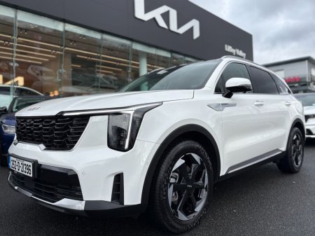 2025 Kia Sorento Plug in hybrid ( 7 Seats ) €59,995 thumbnail