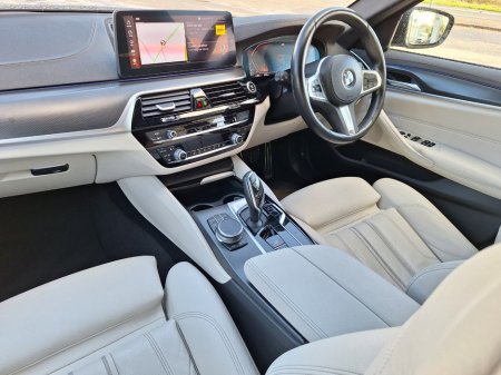 2023 BMW 5 Series - thumbnail 10