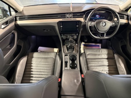 2019 Volkswagen Passat - thumbnail 13