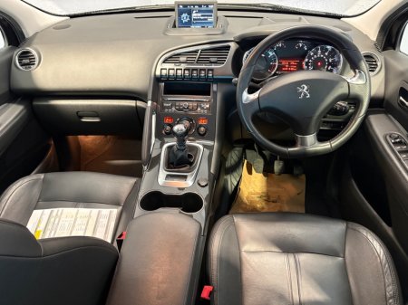 2016 Peugeot 3008 - thumbnail 6