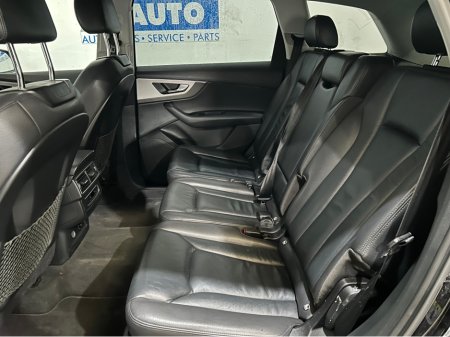 2018 Audi Q7 - thumbnail 9