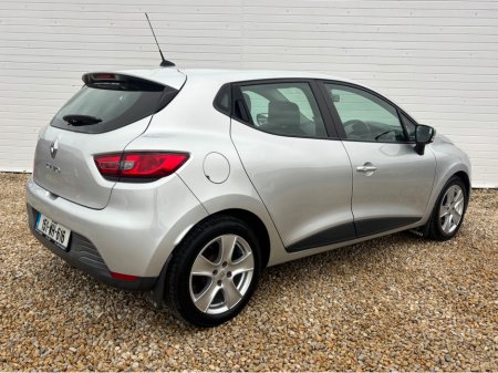 2015 Renault Clio - thumbnail 3