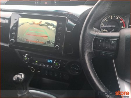 2021 Toyota Hilux HILUX 2.8 DOUBLE CAB SR5 4 DR €37,900 thumbnail