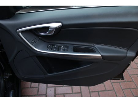 2016 Volvo V60 2.0D4 SE LUXURY EDITION  5DR ESTATE AUTOMATIC // HUGE SPEC // 122,000KM'S /IMMACUALTE CONDITION // BUY WITH CONFIDENCE AA AND SIMI APPROVED DEALER 2025 // FINANCE ARRANGED // ALL TRADE INS WELCOME // €15,950 thumbnail