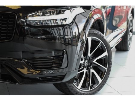 2022 Volvo XC90 RECHARGE T8 ULTIMATE DARK AWD €59,899 thumbnail