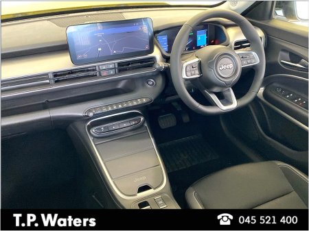 2025 Jeep Avenger - photo 2