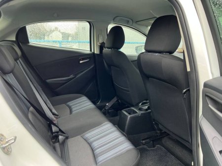 2016 Mazda Demio - thumbnail 8